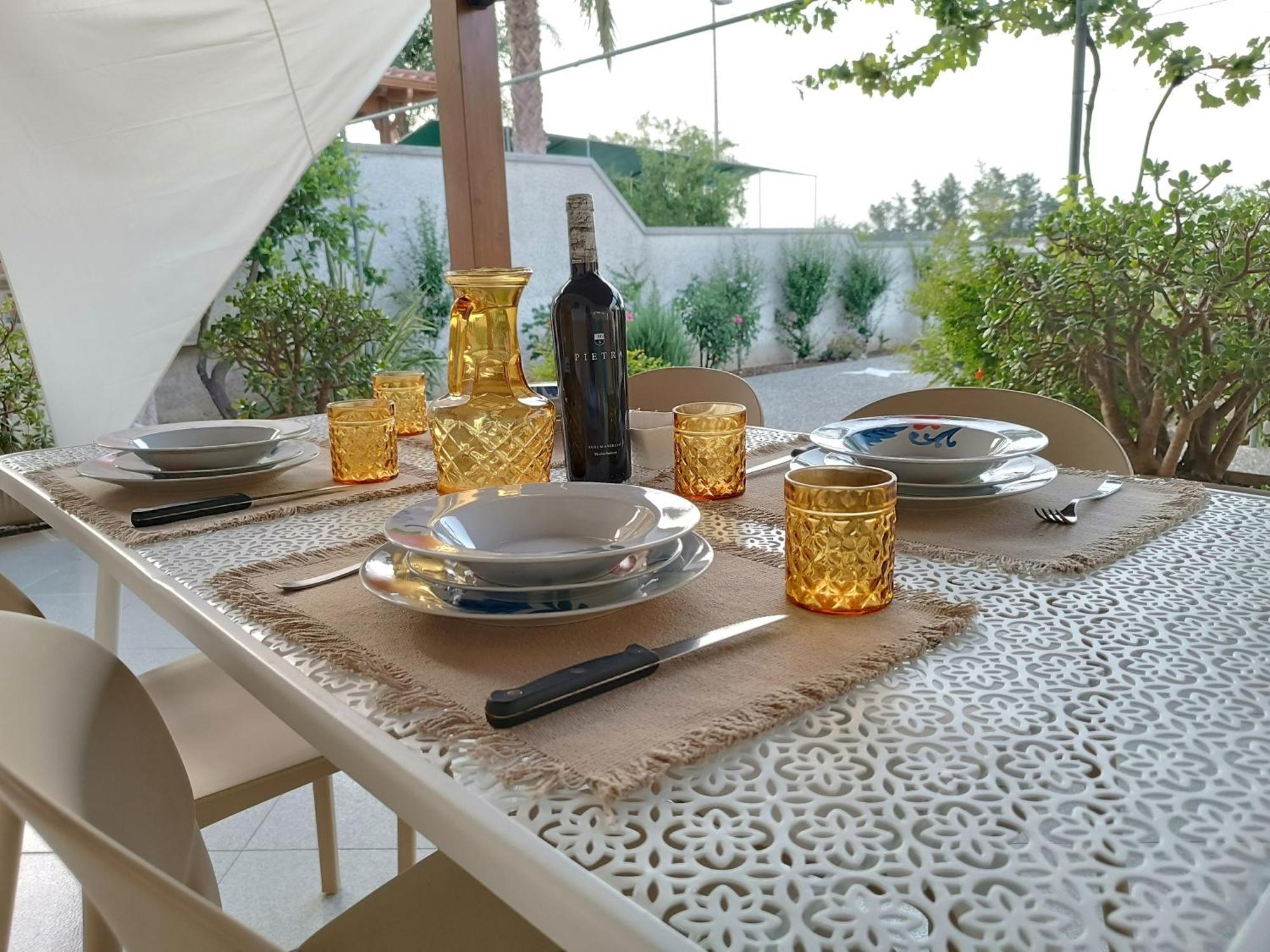 Il Giardino Di Sofia Charm And Comfort Apartment Torre dell'Orso Luaran gambar
